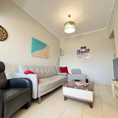Apartament Center/navarinou Modern Apt. With Queen Bed